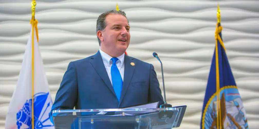 Ο Ελληνοαμερικανός Τζίμι Πατρώνης με καταγωγή από την Πάτμο εξασφάλισε την είσοδό του στο Κογκρέσο