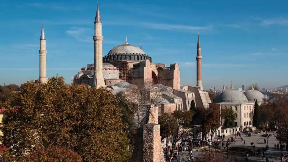 Ξεκινούν εκτεταμένες εργασίες συντήρησης στον τρούλο της Αγίας Σοφίας