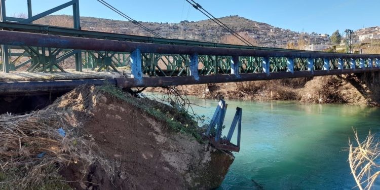 Υπό κατάρρευση η γέφυρα στο Μετόχι