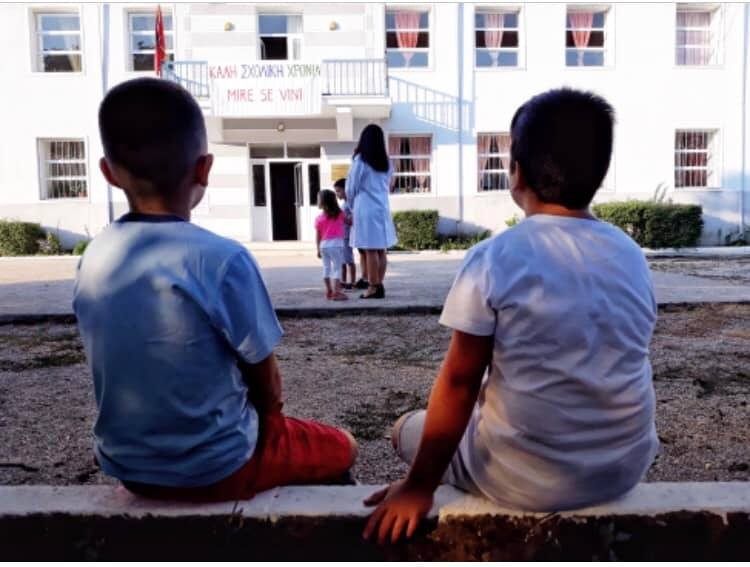 Δραματική μείωση σχολείων και μαθητών στην Βόρειο Ήπειρο