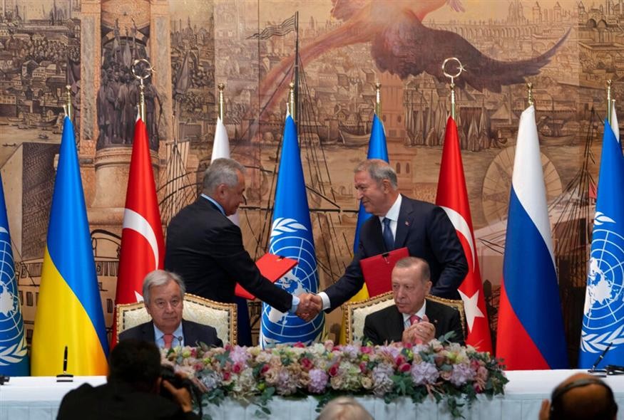 Ουκρανία και Ρωσία υπέγραψαν με την Τουρκία και τον ΟΗΕ τη συμφωνία για την εξαγωγή των ουκρανικών σιτηρών
