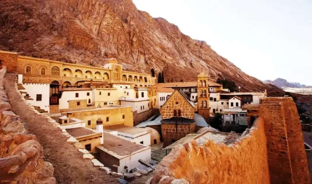 H Aγία Σοφία, το Σινά και η αναθεώρηση του Συντάγµατος