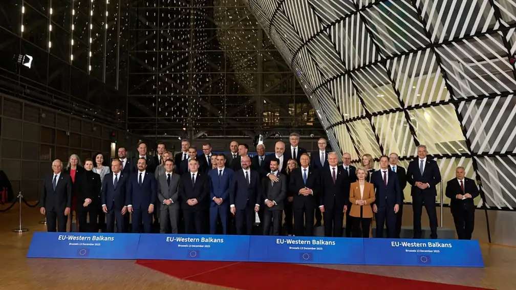 Στις 17 Δεκεμβρίου η Σύνοδος ΕΕ–Δυτικών Βαλκανίων: Στο επίκεντρο η διεύρυνση και οι πολιτικές εξελίξεις στην περιοχή
