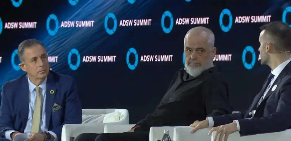 Νέα προκλητική επίθεση Ράμα κατά της Ελλάδας σε διεθνή Σύνοδο