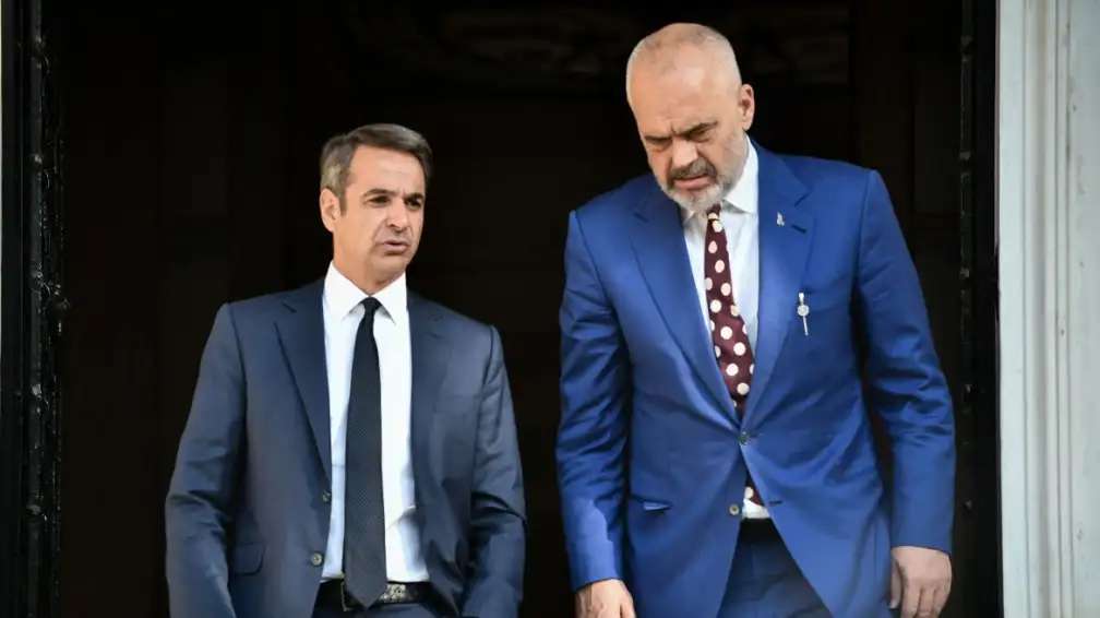 Συνάντηση Μητσοτάκη – Ράμα στην Αθήνα με επίκεντρο τις διμερείς σχέσεις