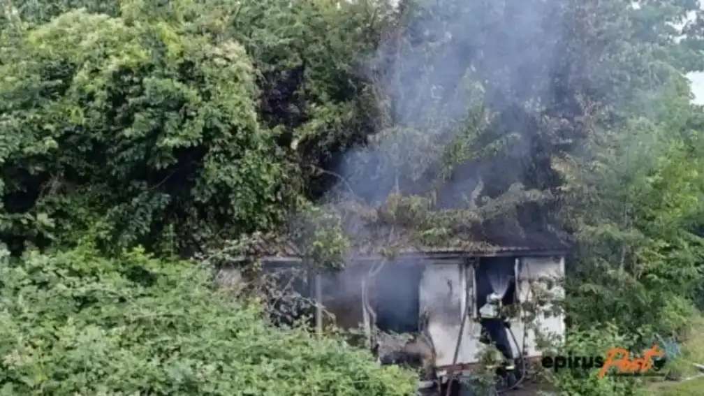 Κόνιτσα: Τραγωδία με τέσσερα αδέλφια νεκρά μετά από φωτιά που εκδηλώθηκε σε κοντέινερ