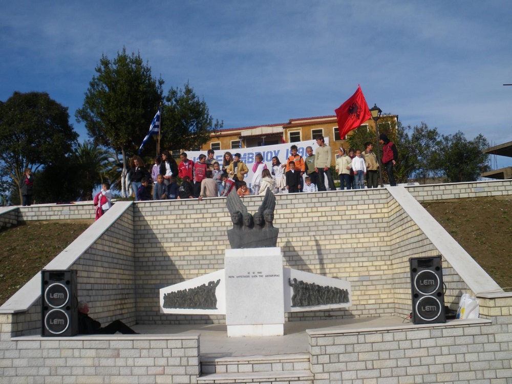 201211095329_Albania-ellines-.jpg