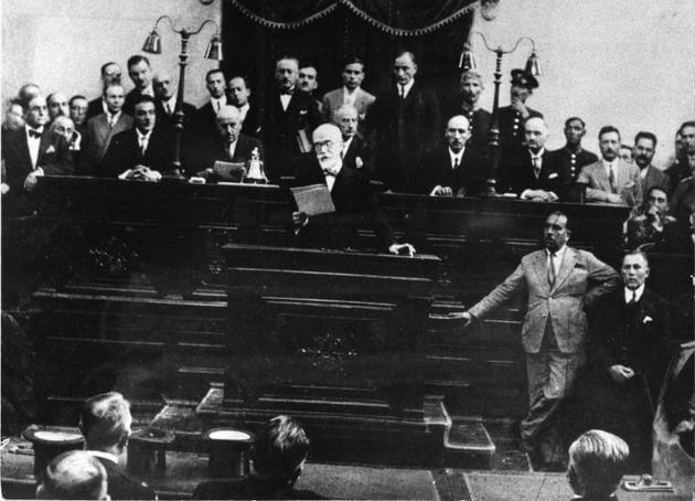 venizelos-vouli-1915.jpg