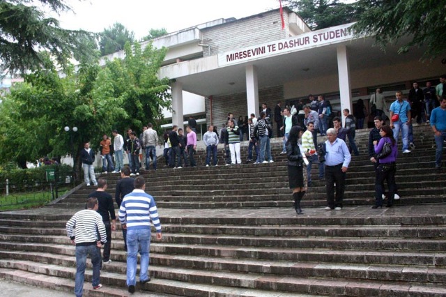 PANEPISTIMIO-ARGIROKASTROU.jpg