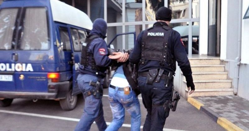 arrestim_me_shpine_dhe_para_kom_31431.jpg