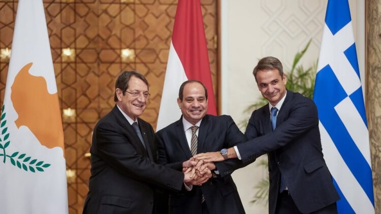 mitsotakis_sisi_anastasiadis.jpg
