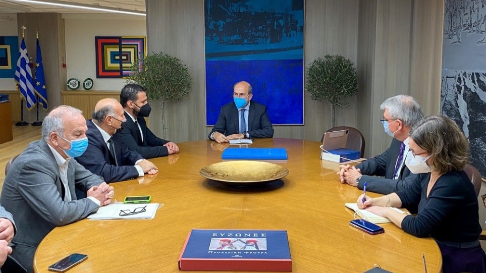 xatzidakis_omogeneis1.jpg