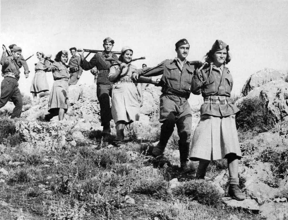 ta-sovietika-eggrafa-alvania-to-kke.jpg