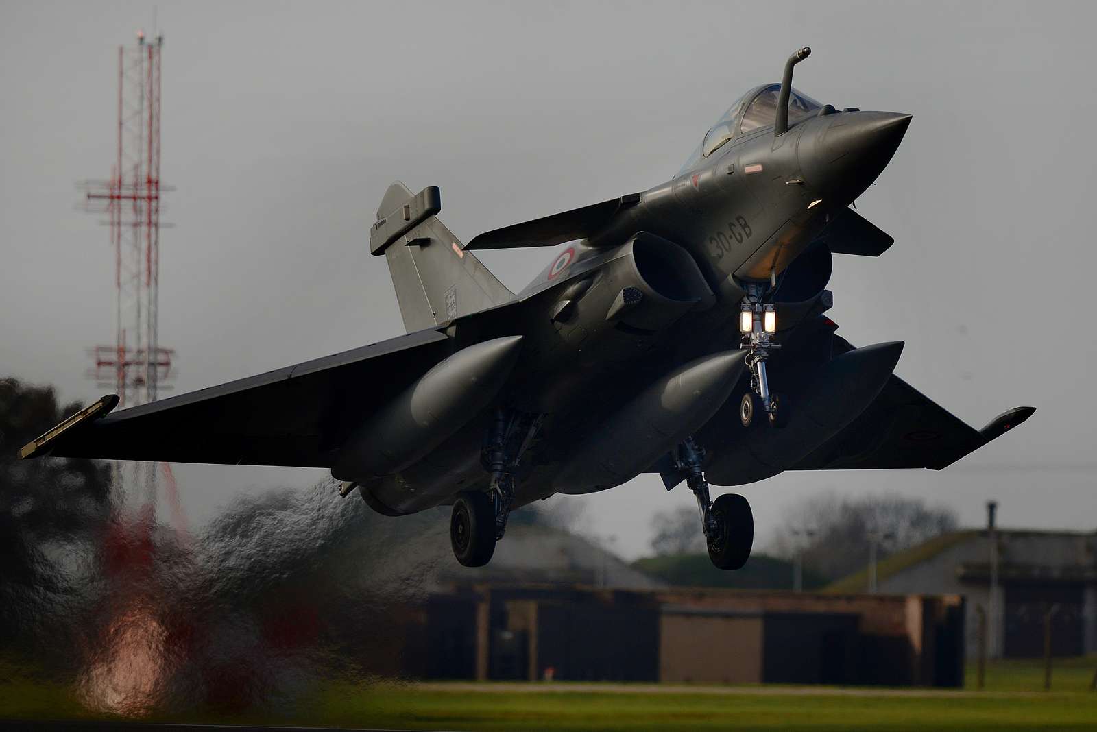 a-french-dassault-rafale-lands-at-royal-air-force-bc1c80-1600.jpg
