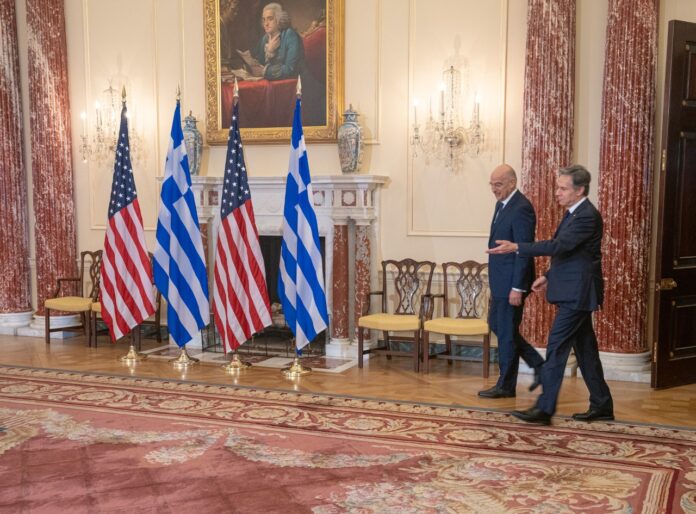 blinken-dendias-may-2022-696x514.jpg