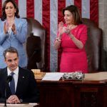 mitsotakis-pelozi-kamala-applause.jpg