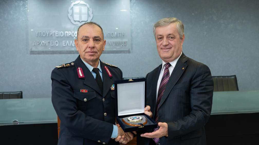 25112022arhigossinantisi002.jpg