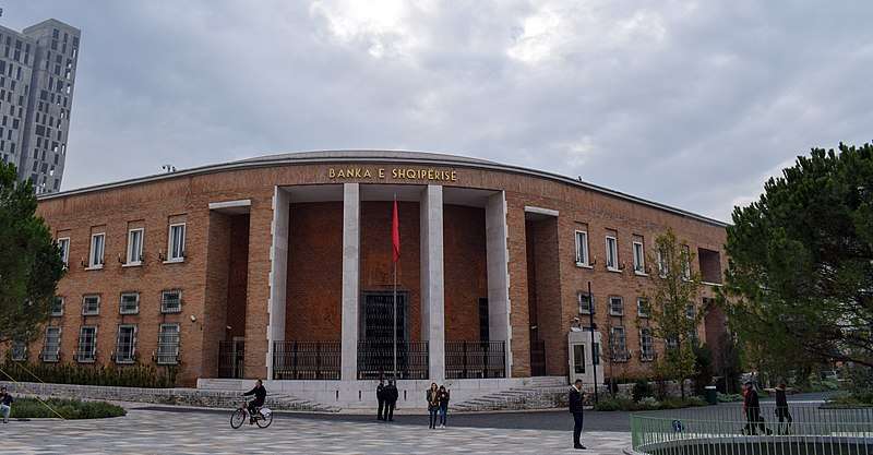 800px-Banka_e_Shqiperise_2017_03.jpg