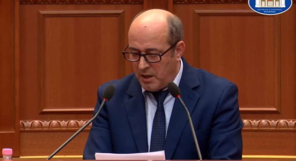 DEPUTETI-NIKO-KURI.jpg