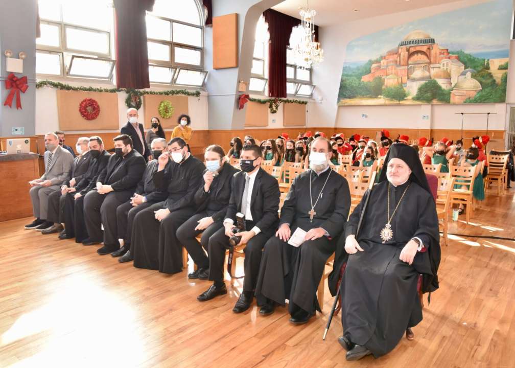ST-DEMETRIOS-PREPARATORY-XMAS-EVENT_IMG_9375-1568x1120.jpg