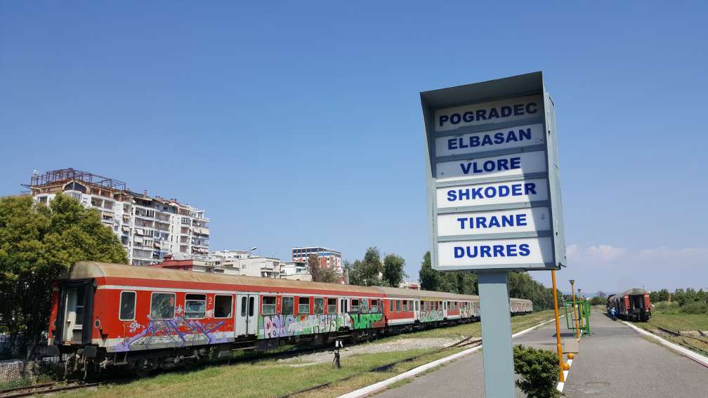 Stacioni-hekurudhor-Durres_-Foto-Geri-Emiri-3.jpg
