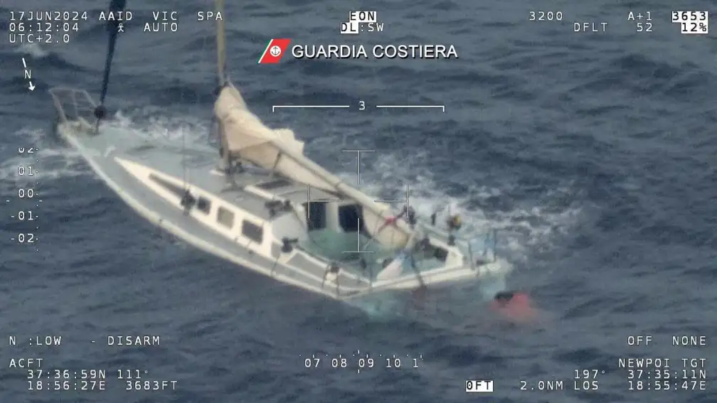 naufragio-nel-mar-jonio-la-guardia-costiera-recupera-3-corpi.webp