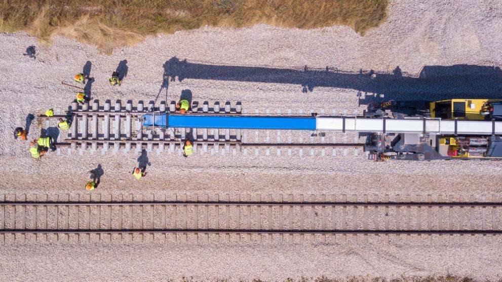 rail-constr.jpg