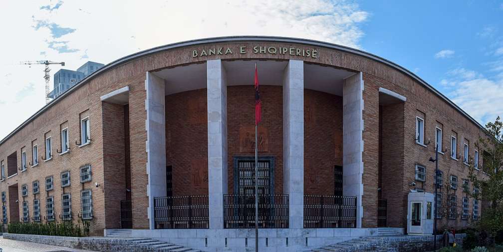 1280px-Banka_e_Shqiperise_2017_01.jpg