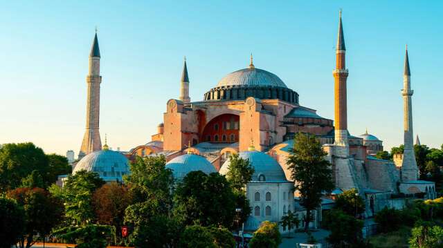 arthrou-Hagia-Sophia.jpg