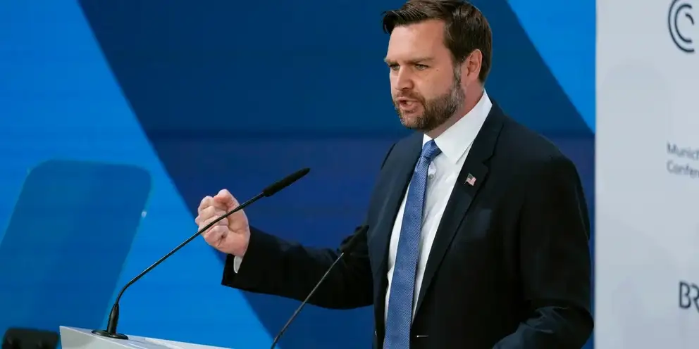 j-d-vance-354354.jpg.webp